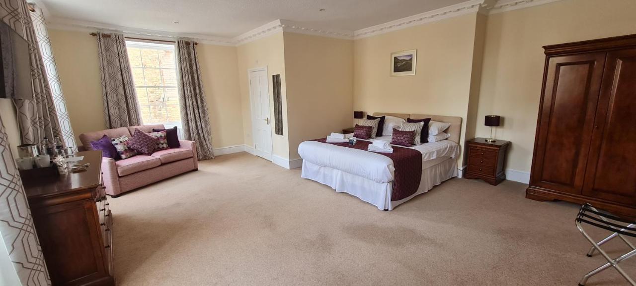 The Trewythen Hotel Llanidloes Exterior photo