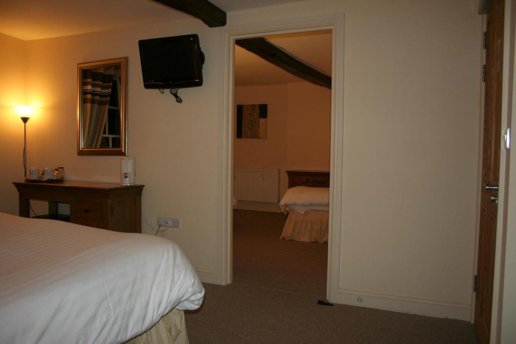 The Trewythen Hotel Llanidloes Exterior photo