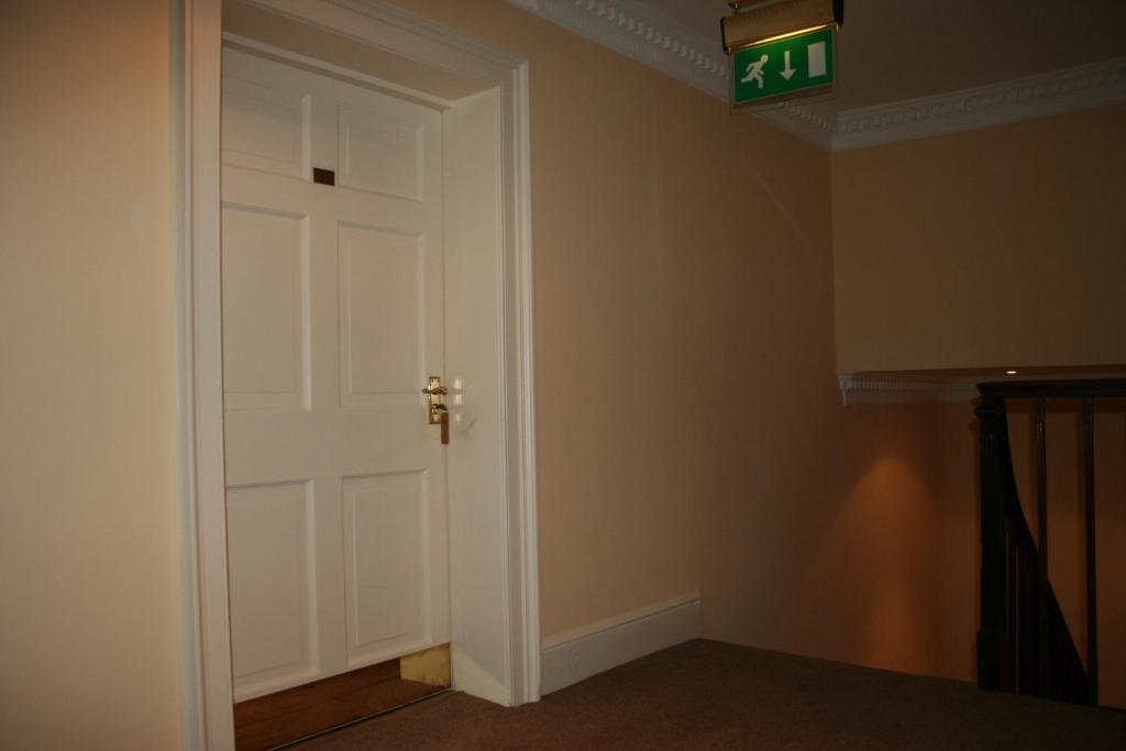 The Trewythen Hotel Llanidloes Exterior photo